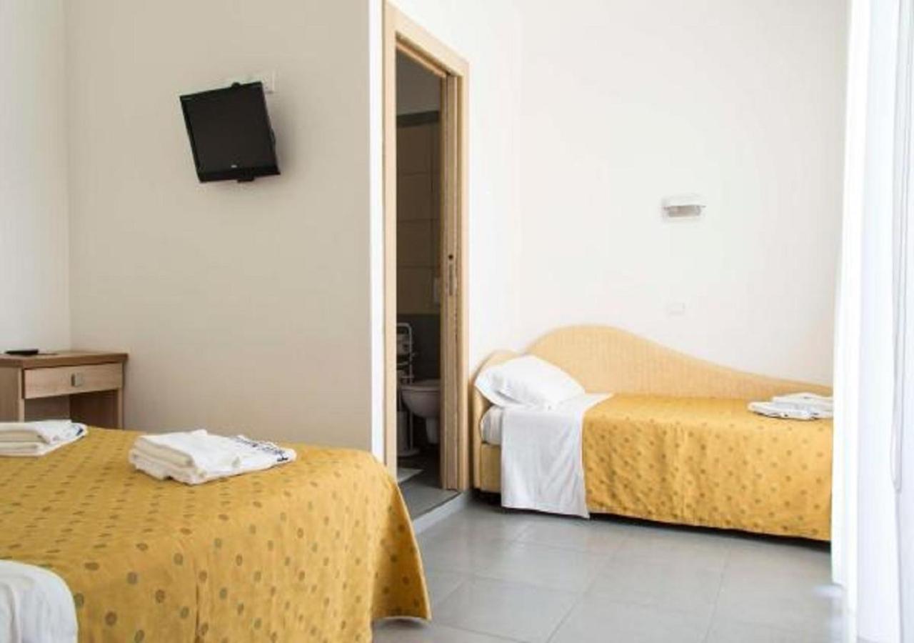 Hotel Nautilus Cattolica Room photo